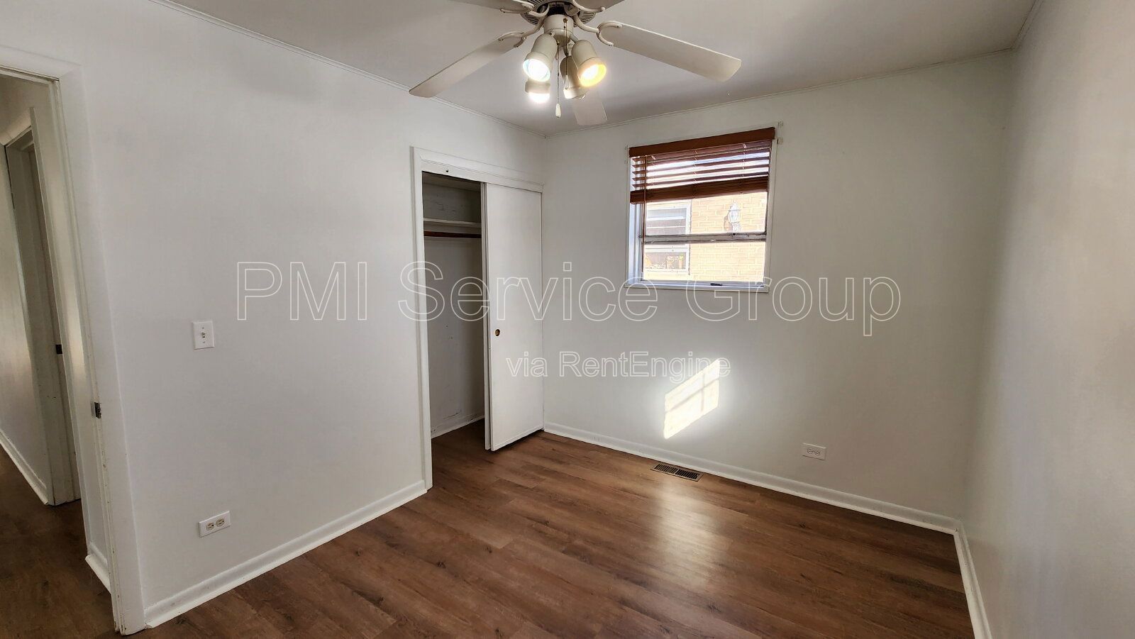 Cozy 3 Bed, 1 Bath Ranch, Minutes from Downtown Downers Grove - Available Feb 2026 property image