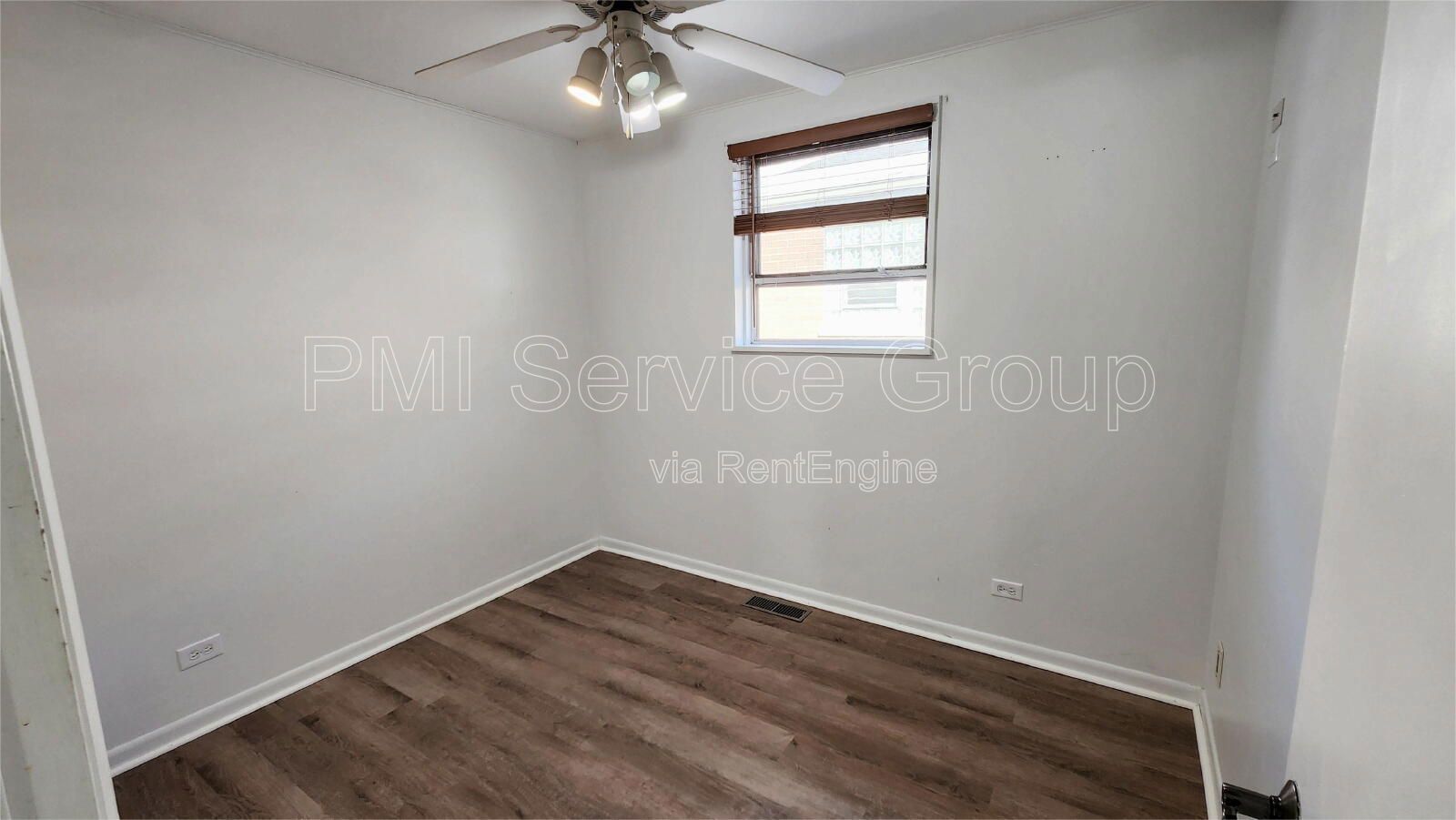 Cozy 3 Bed, 1 Bath Ranch, Minutes from Downtown Downers Grove - Available Feb 2026 property image
