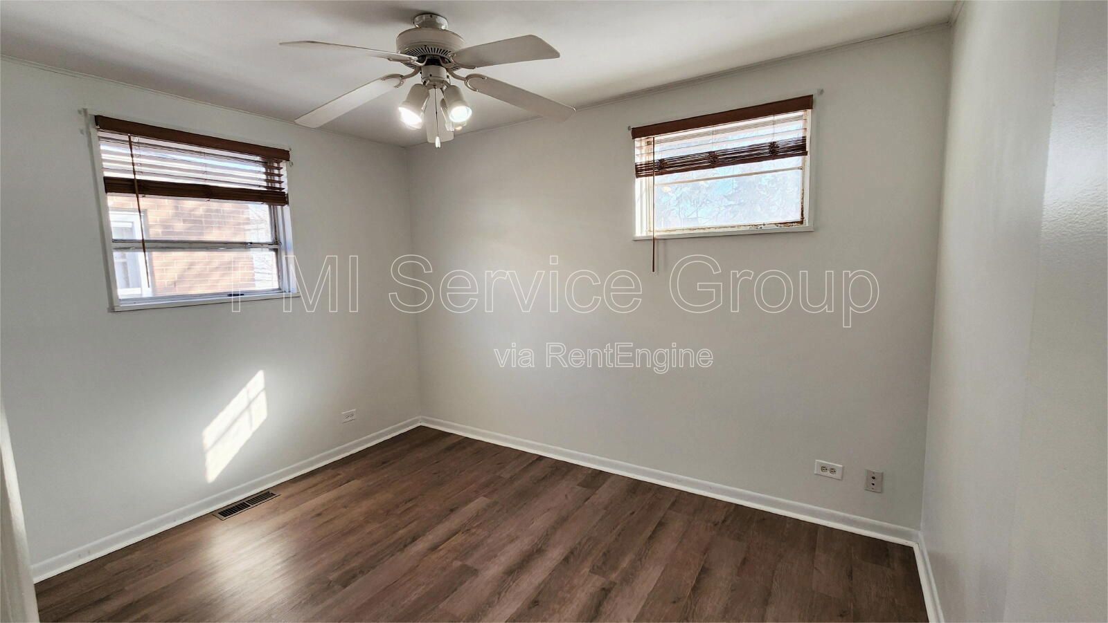 Cozy 3 Bed, 1 Bath Ranch, Minutes from Downtown Downers Grove - Available Feb 2026 property image