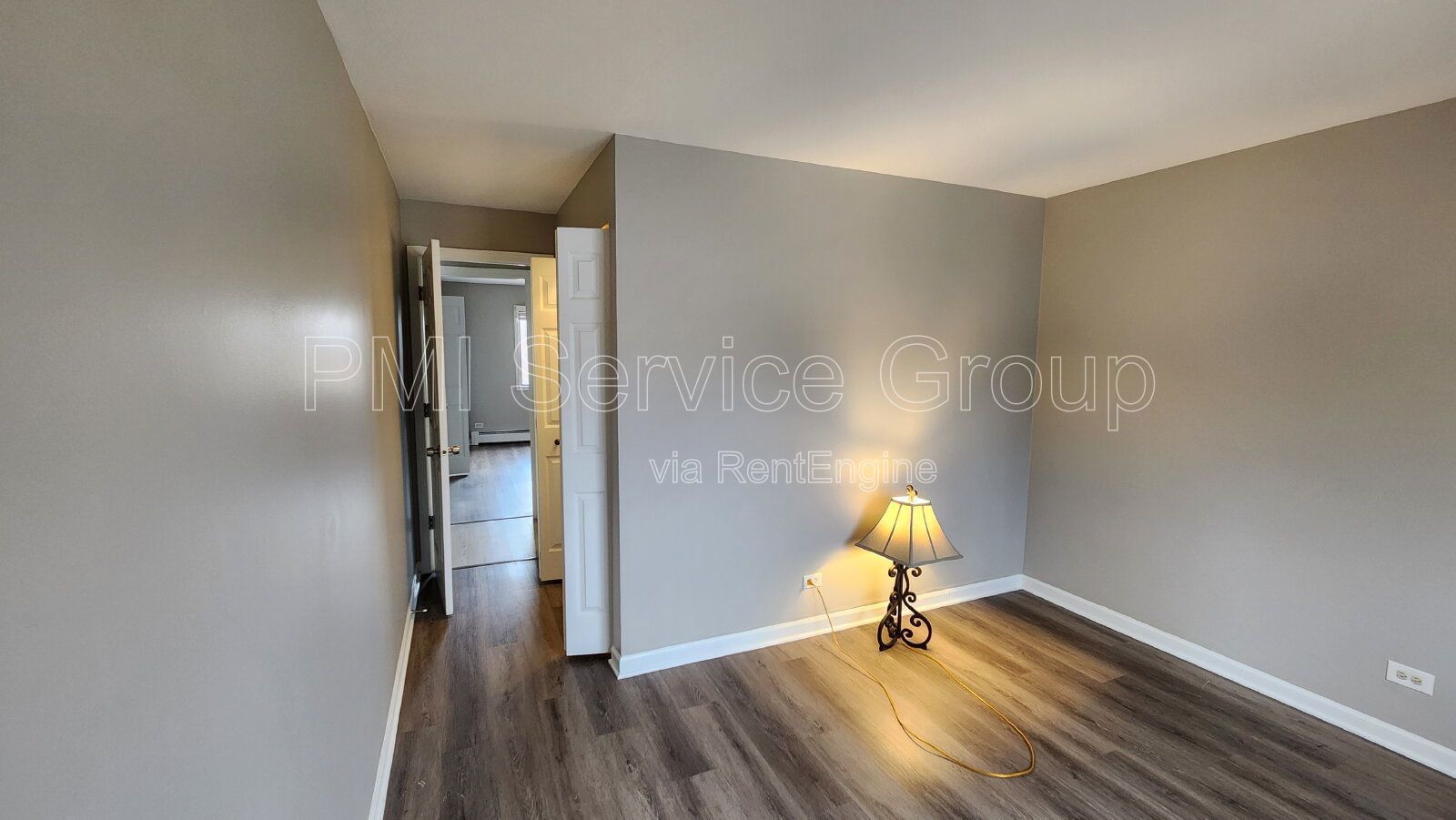 Updated 2 bedroom, 1 bathroom Condo in Willow Shores property image