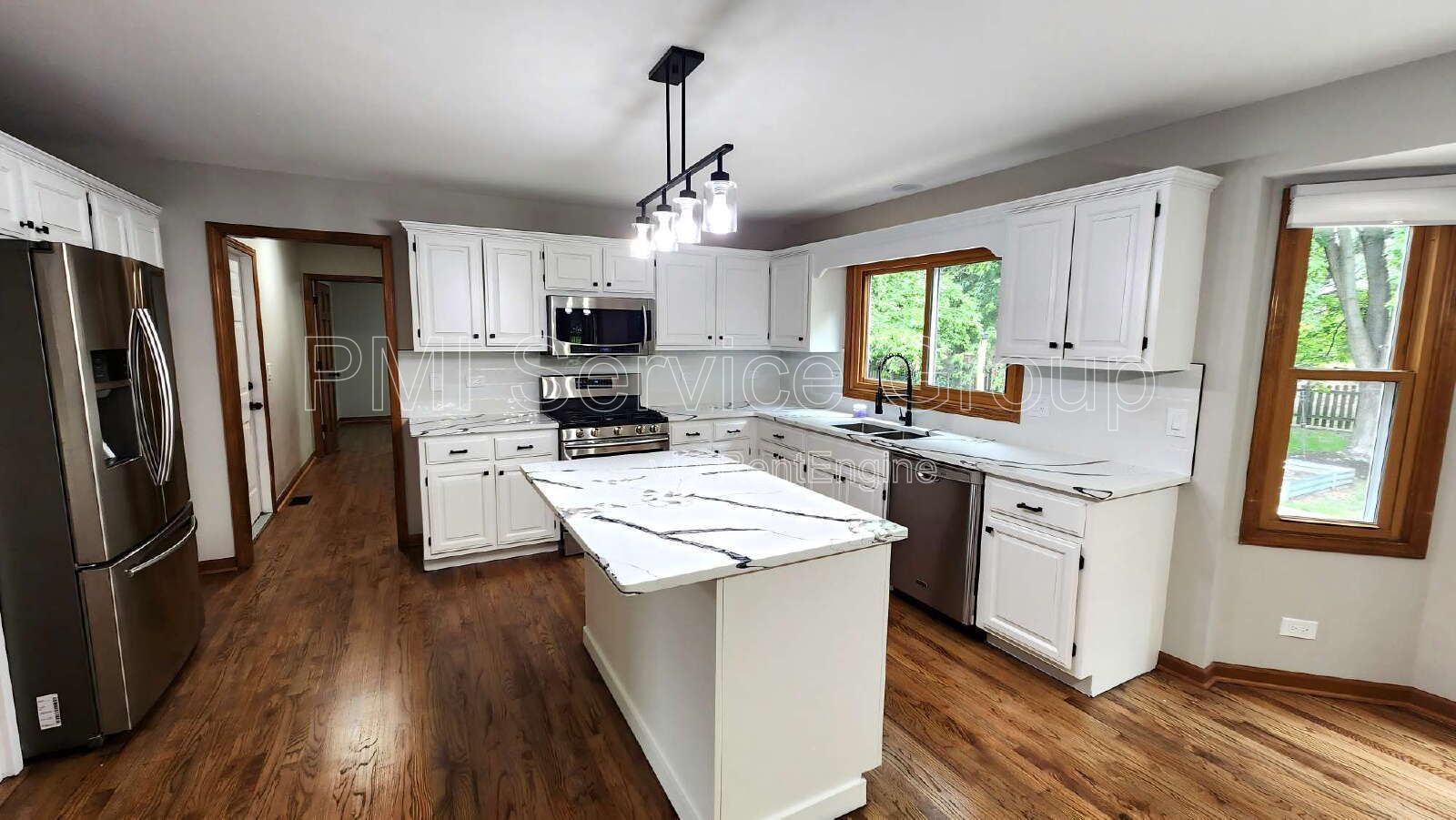 Updated Aurora Single-Family Home with Modern Finishes Throughout property image