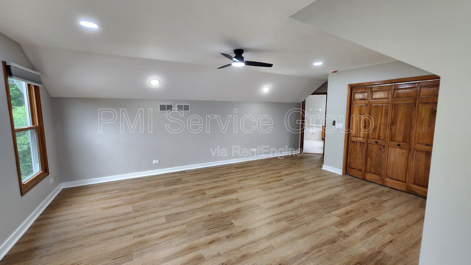 Updated Aurora Single-Family Home with Modern Finishes Throughout property image