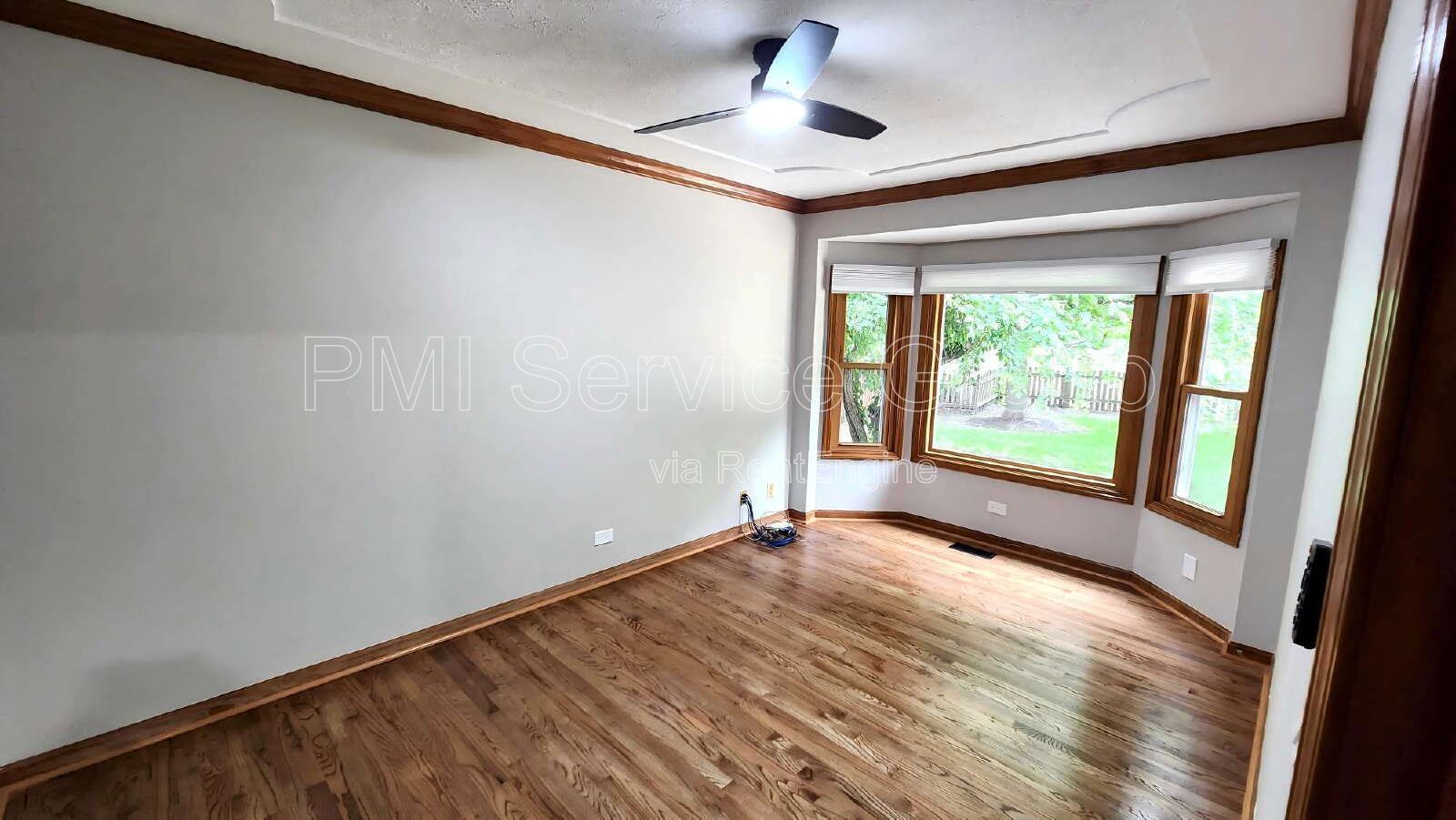 Updated Aurora Single-Family Home with Modern Finishes Throughout property image