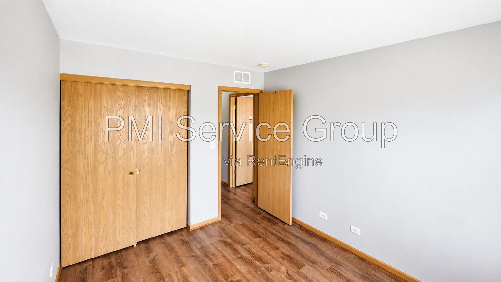 Beautiful 2-Bedroom with 1 1/2 Baths in Aurora – 1,532 Sq. Ft. property image