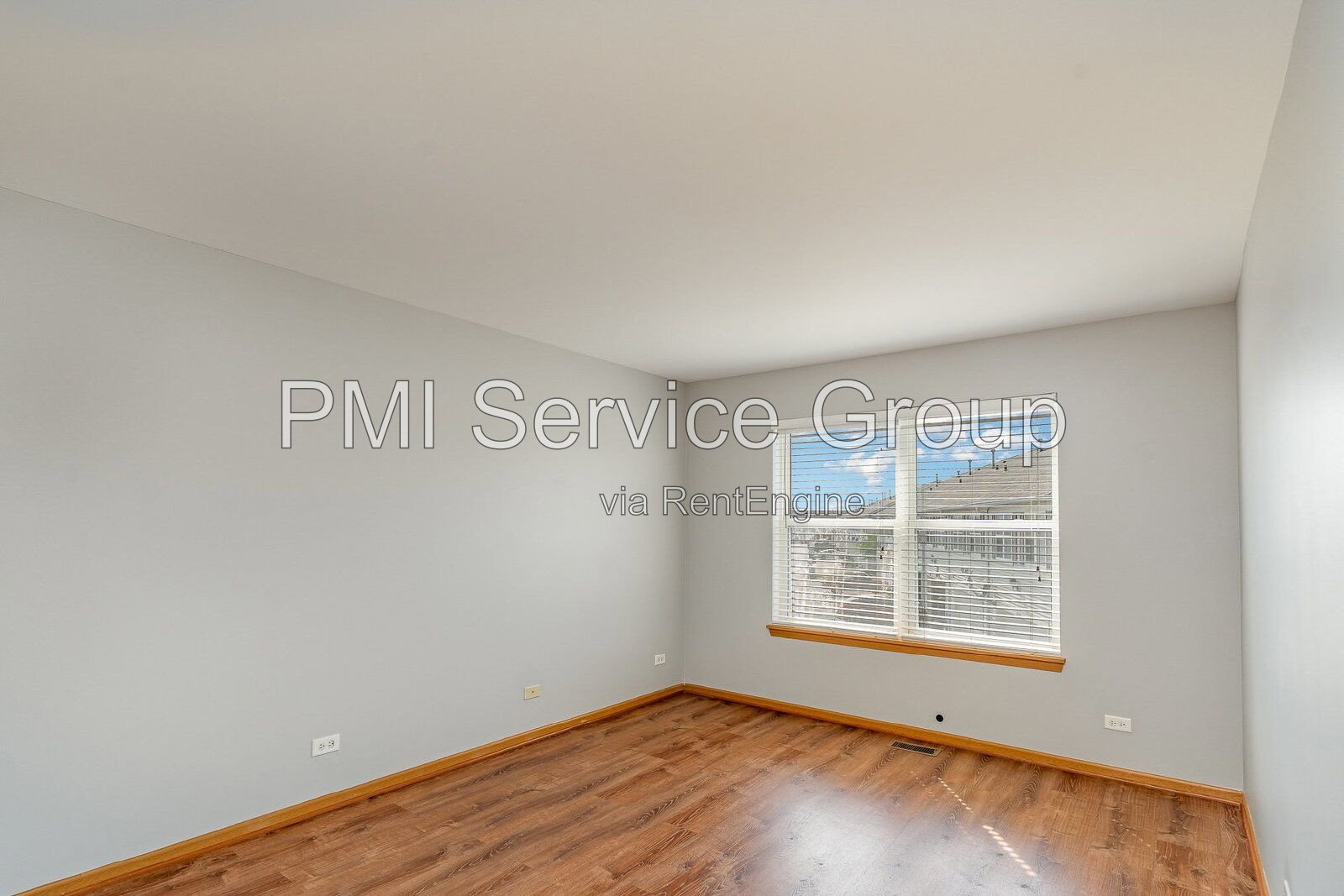Beautiful 2-Bedroom with 1 1/2 Baths in Aurora – 1,532 Sq. Ft. property image