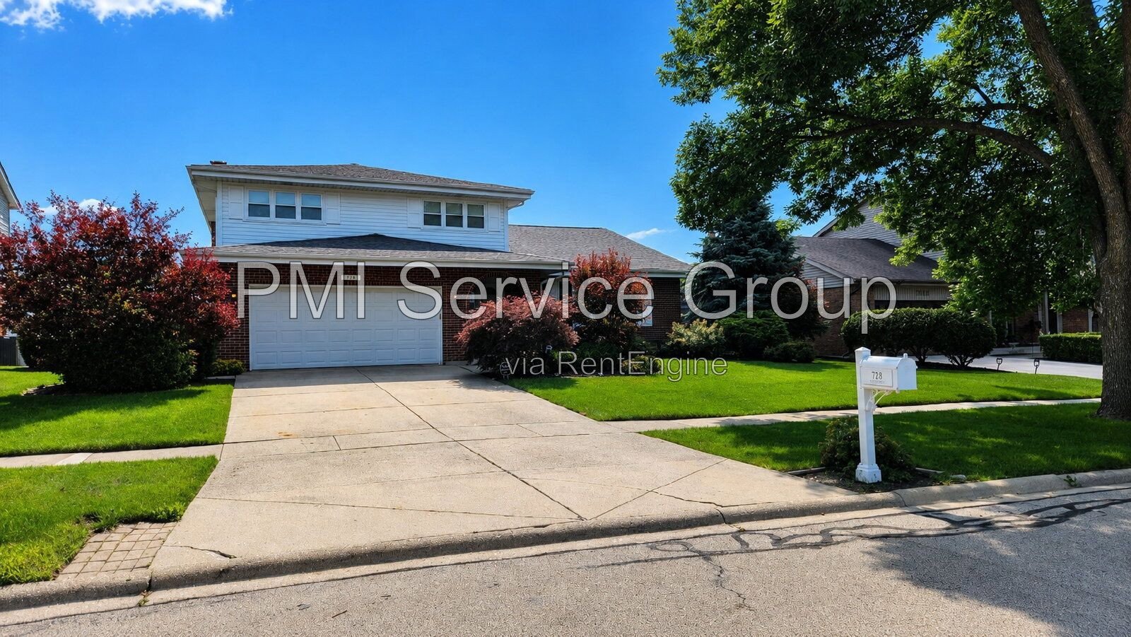 Spacious, Updated 4-Bedroom Home in a Quiet Darien Neighborhood property image