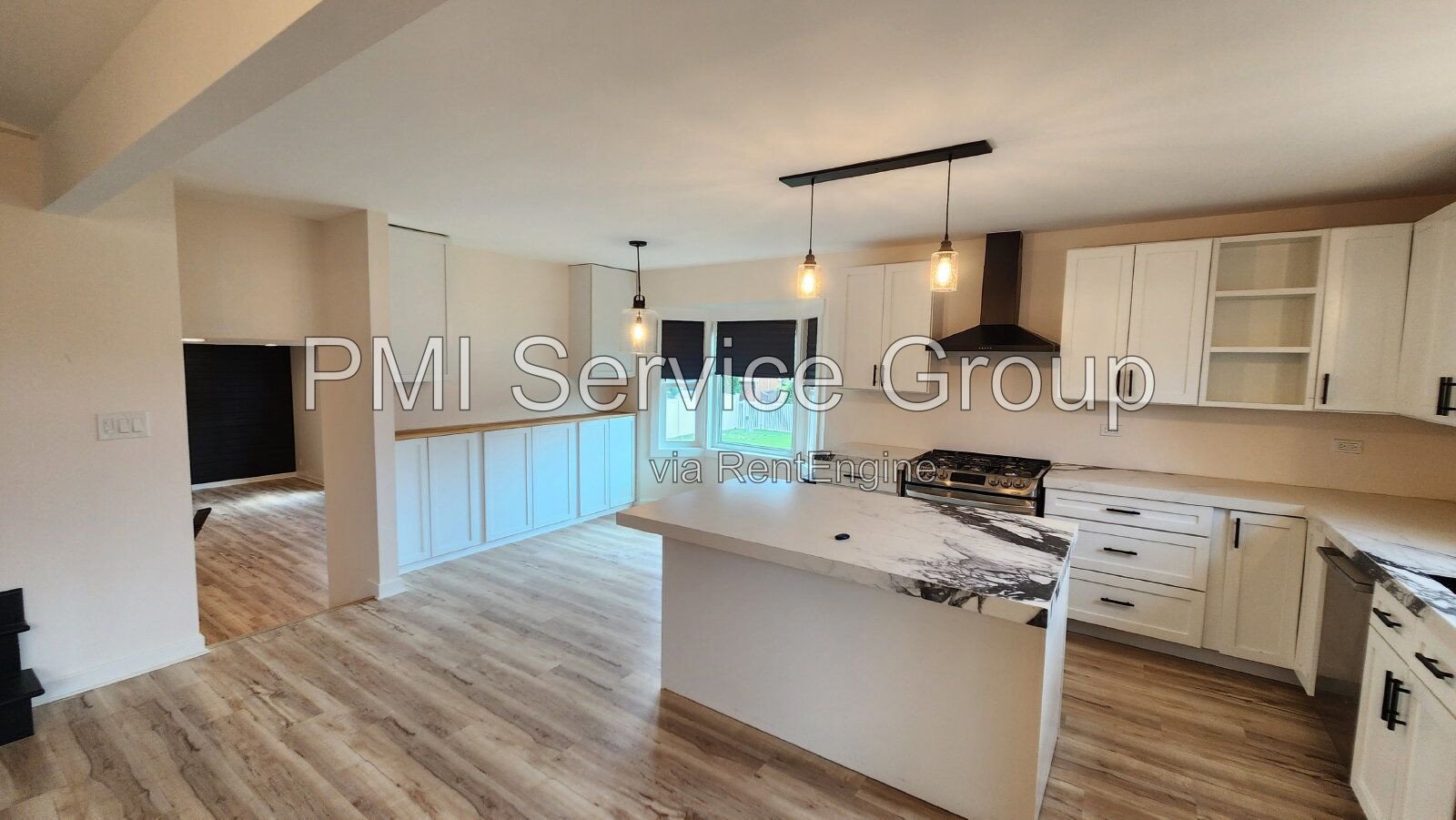 Spacious, Updated 4-Bedroom Home in a Quiet Darien Neighborhood property image