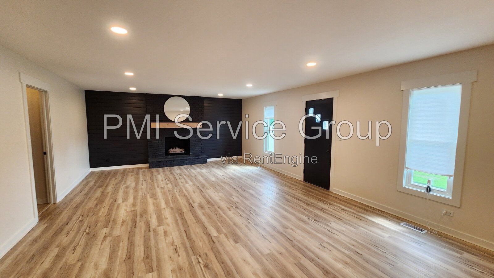 Spacious, Updated 4-Bedroom Home in a Quiet Darien Neighborhood property image