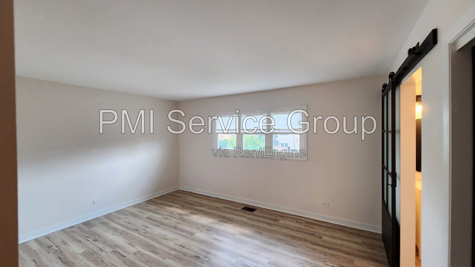 Spacious, Updated 4-Bedroom Home in a Quiet Darien Neighborhood property image