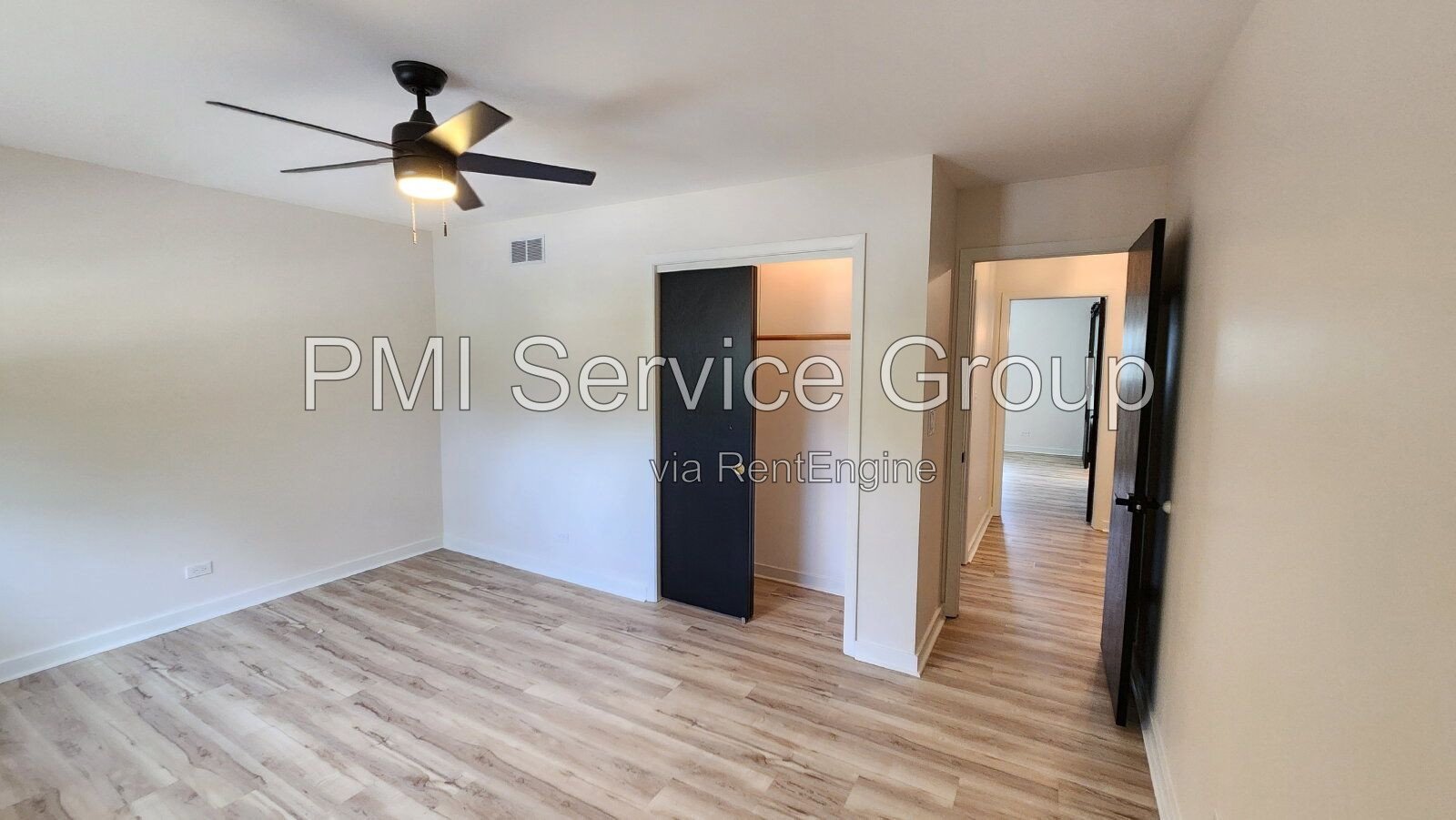 Spacious, Updated 4-Bedroom Home in a Quiet Darien Neighborhood property image