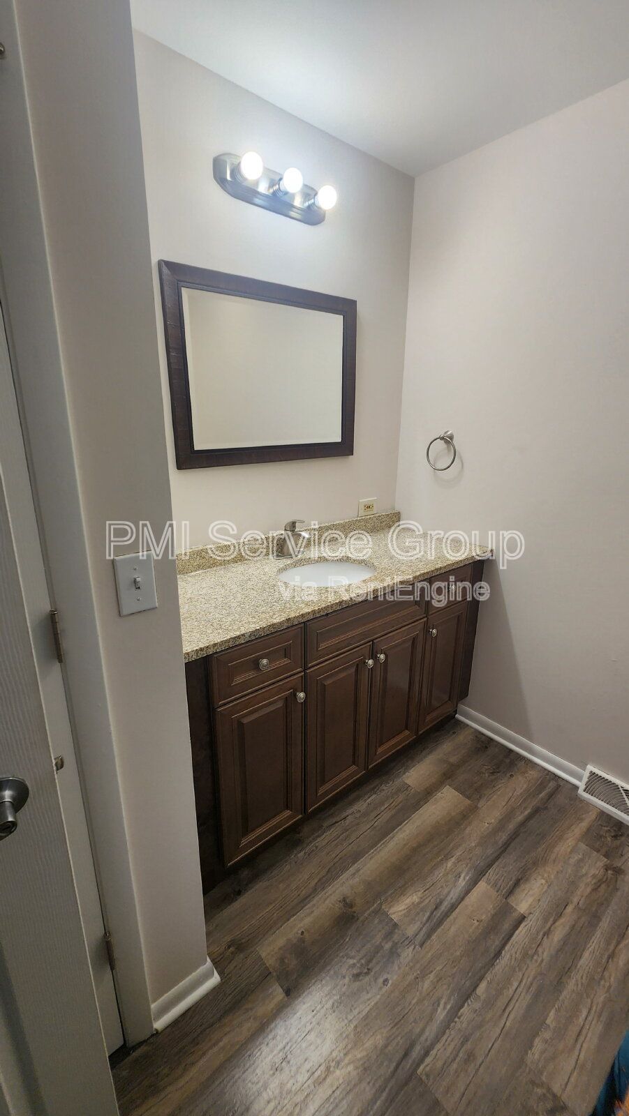 Spacious 3-Bedroom, 2-Bath Duplex Near Downtown Oswego – $2,795/month property image