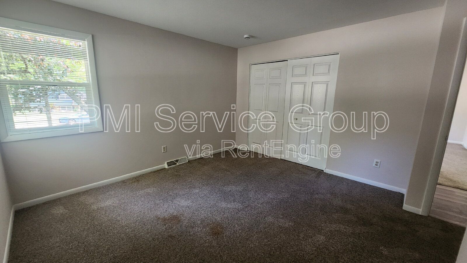 Spacious 3-Bedroom, 2-Bath Duplex Near Downtown Oswego – $2,795/month property image