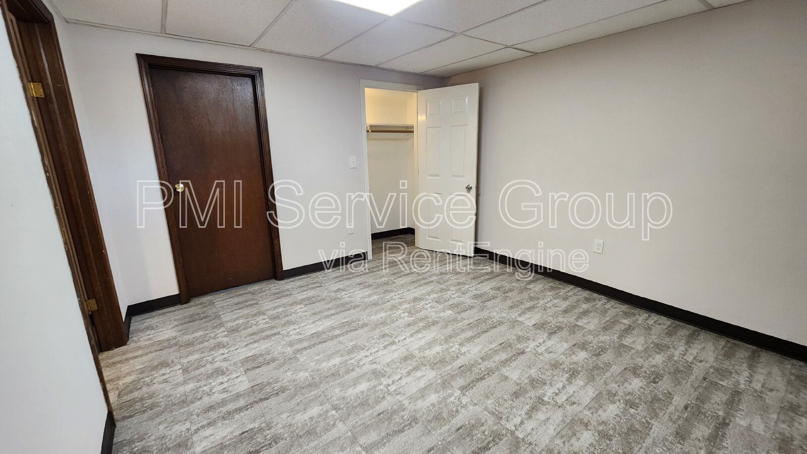 Spacious 3-Bedroom, 2-Bath Duplex Near Downtown Oswego – $2,795/month property image