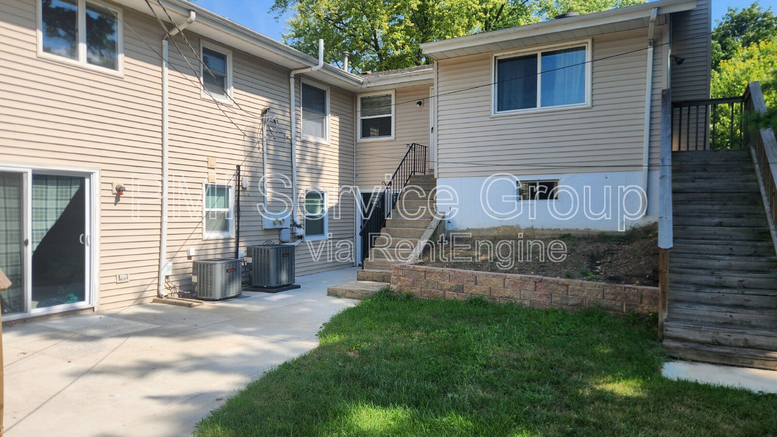 Spacious 3-Bedroom, 2-Bath Duplex Near Downtown Oswego – $2,795/month property image