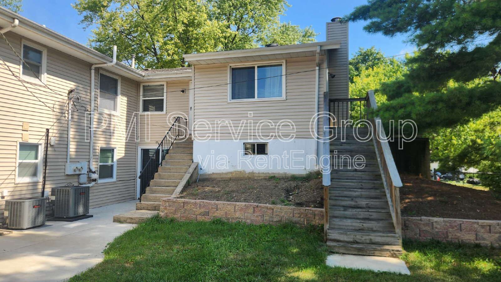 Spacious 3-Bedroom, 2-Bath Duplex Near Downtown Oswego – $2,795/month property image