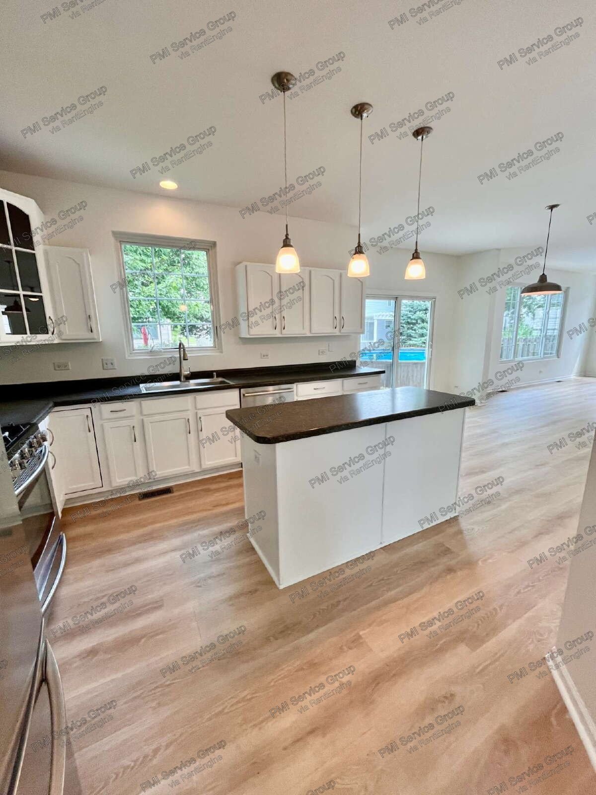 Updated Bolingbrook Home for lease with Finished Basement, Office & Pool property image