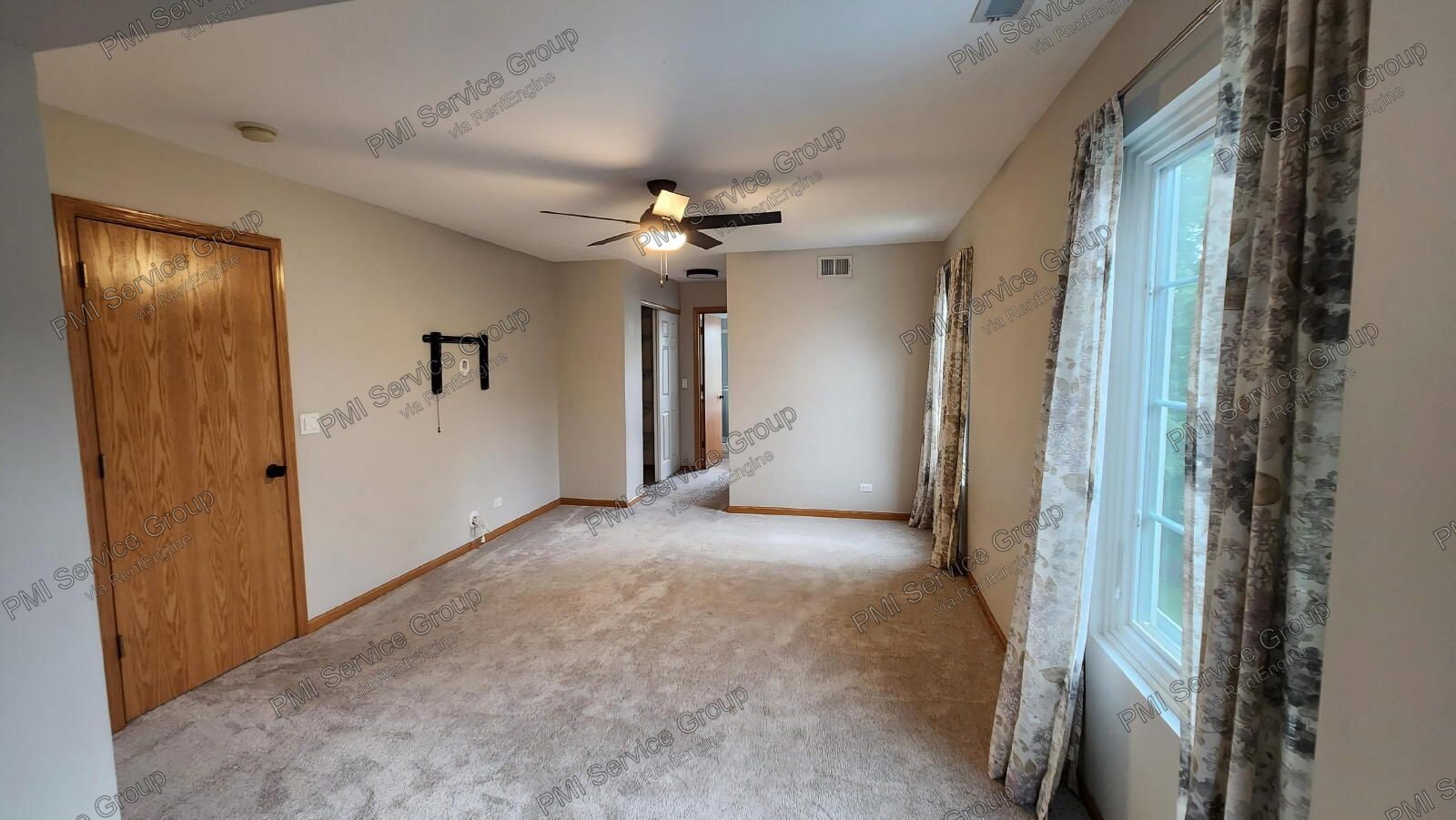 Updated Bolingbrook Home for lease with Finished Basement, Office & Pool property image