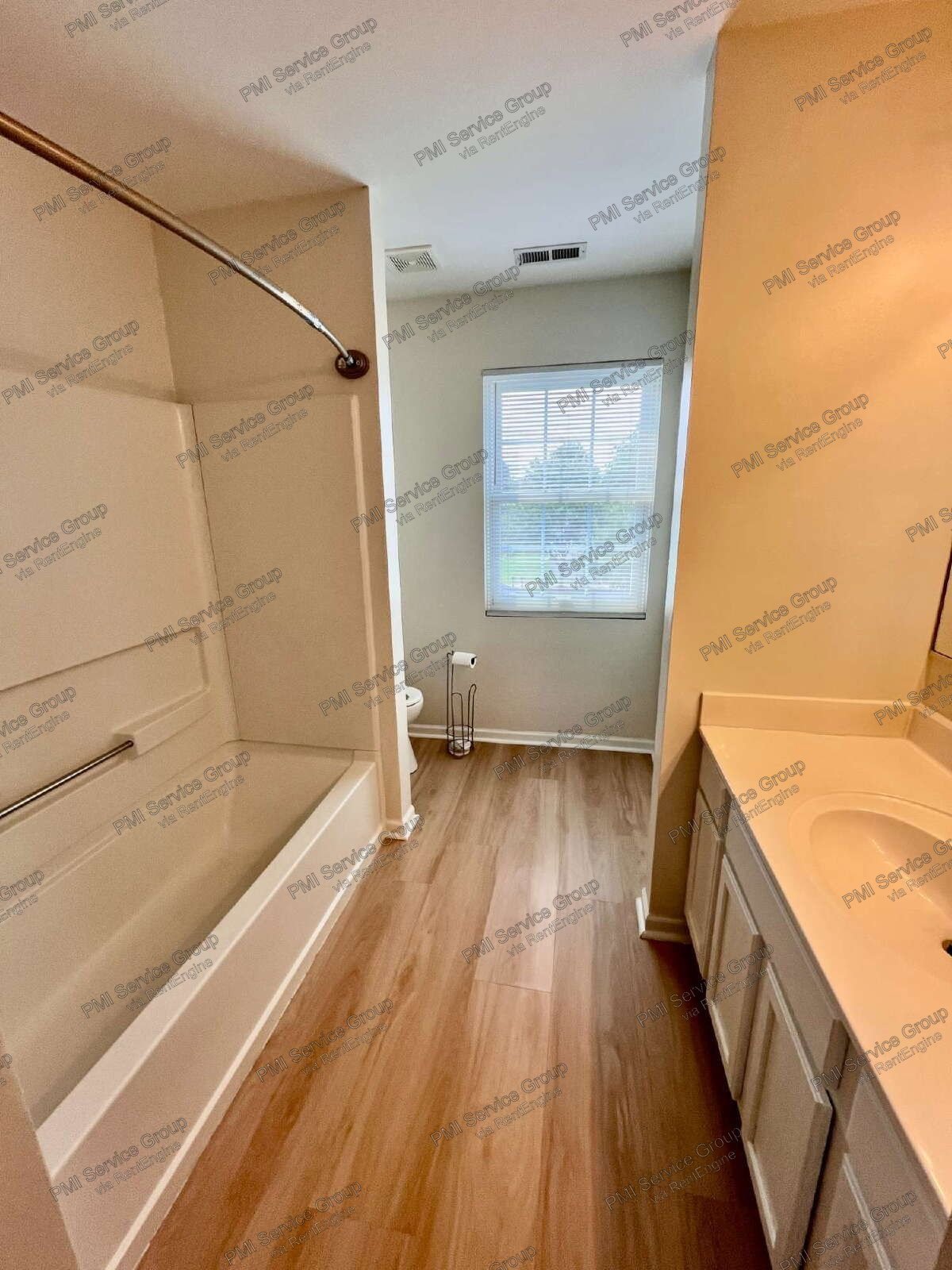 Updated Bolingbrook Home for lease with Finished Basement, Office & Pool property image