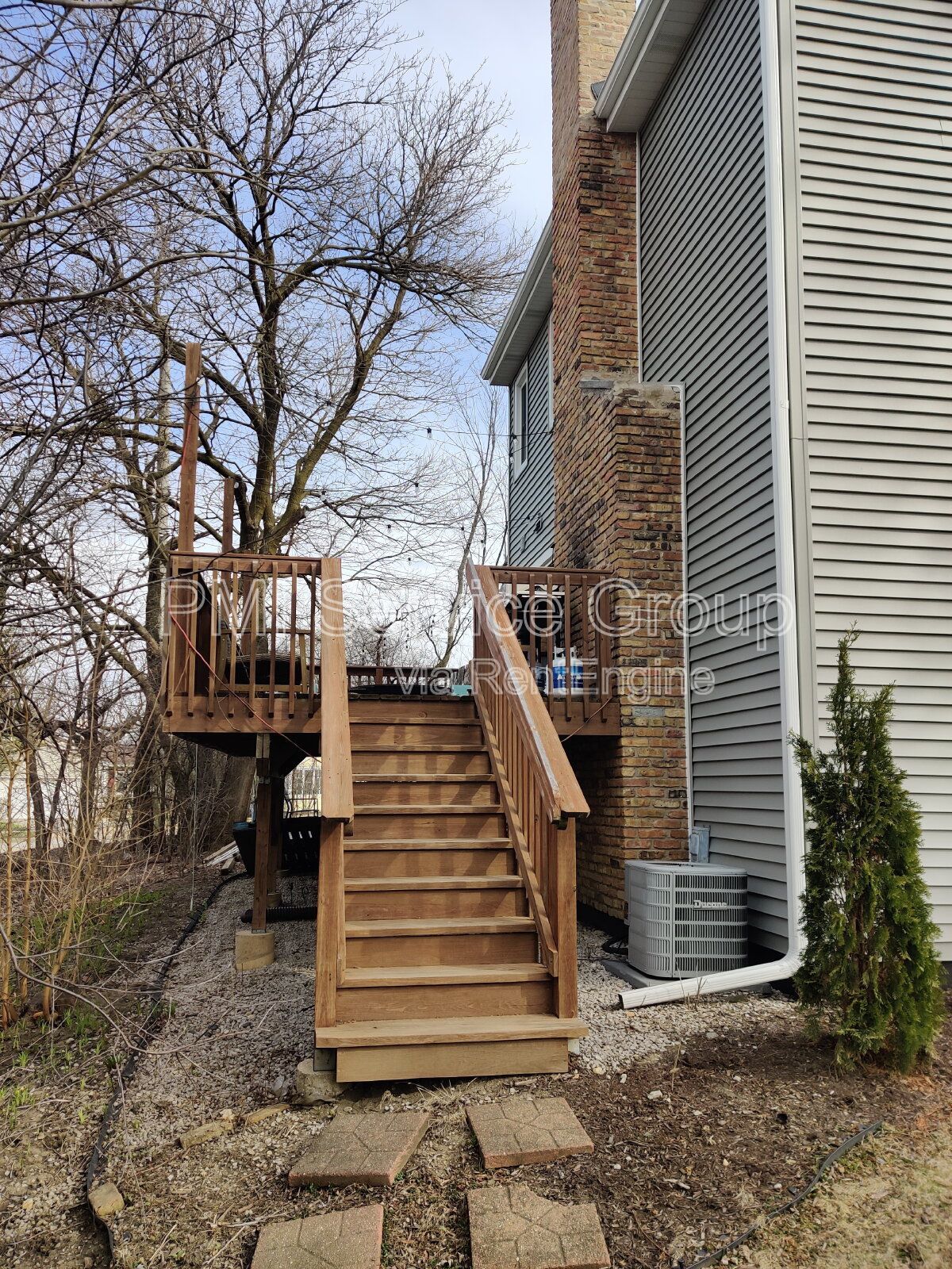 Charming Downers Grove Duplex - 3 bed, 1.5 bath property image